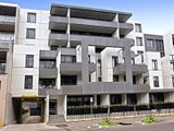 https://images.listonce.com.au/custom/160x/listings/d40152-nott-street-port-melbourne-vic-3207/237/01794237_img_06.jpg?MeZXDsE3Ba0