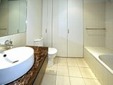 https://images.listonce.com.au/custom/160x/listings/d40152-nott-street-port-melbourne-vic-3207/237/01794237_img_07.jpg?fV2UNk3pce4