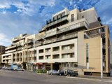 https://images.listonce.com.au/custom/160x/listings/e503126-rouse-street-port-melbourne-vic-3207/910/01731910_img_06.jpg?-wI-Zn_HB3s