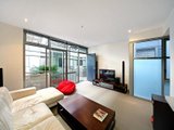 https://images.listonce.com.au/custom/160x/listings/f20391-dow-street-port-melbourne-vic-3207/347/01087347_img_06.jpg?qWVO0YymOQU