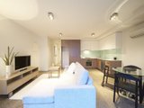 https://images.listonce.com.au/custom/160x/listings/g0124-bogong-avenue-glen-waverley-vic-3150/683/01681683_img_09.jpg?xsISn99c-M0