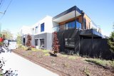 https://images.listonce.com.au/custom/160x/listings/g02370-372-mitcham-road-mitcham-vic-3132/227/01720227_img_07.jpg?Cmumd6BTyDA