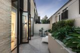https://images.listonce.com.au/custom/160x/listings/g03369-cotham-road-kew-vic-3101/071/01735071_img_09.jpg?XV0FehQnqVQ