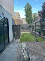 https://images.listonce.com.au/custom/160x/listings/g8213-219-brunswick-road-brunswick-vic-3056/855/01876855_img_04.jpg?WgdyCm6umnY