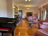 https://images.listonce.com.au/custom/160x/listings/gisborne-south-vic-3437/063/01572063_img_05.jpg?vGUxQXF4Cyk