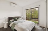 https://images.listonce.com.au/custom/160x/listings/house-260-medbury-avenue-greensborough-vic-3088/134/01938134_img_07.jpg?dTr-o2ayBj4