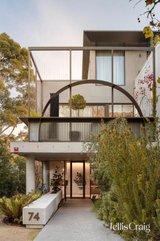 https://images.listonce.com.au/custom/160x/listings/lg0174-well-street-brighton-vic-3186/570/01911570_img_14.jpg?2e675l_BttA