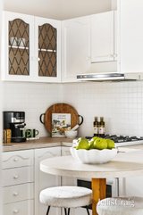 https://images.listonce.com.au/custom/160x/listings/lot-4-411-lennox-street-hawthorn-vic-3122/363/01937363_img_05.jpg?Lr2yCvOm9As