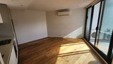 https://images.listonce.com.au/custom/160x/listings/m033-chesterville-road-cheltenham-vic-3192/914/01898914_img_05.jpg?56YJxMQCSb8