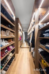 https://images.listonce.com.au/custom/160x/listings/middle-park-vic-3206/358/01822358_img_13.jpg?SCwaOG93Pfk