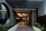 https://images.listonce.com.au/custom/160x/listings/penthouse-20165-mcilwrick-street-prahran-vic-3181/525/01820525_img_20.jpg?xkF3zw2JfqI