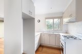 https://images.listonce.com.au/custom/160x/listings/rear98-wellington-street-kew-vic-3101/792/01914792_img_04.jpg?mFEuoBXF2JY