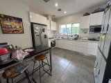 https://images.listonce.com.au/custom/160x/listings/room-460-virginia-street-mount-waverley-vic-3149/626/01863626_img_08.jpg?6LBFERFq_ro