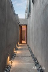 https://images.listonce.com.au/custom/160x/listings/south-yarra-vic-3141/828/01810828_img_05.jpg?6HnOXYYDLoI