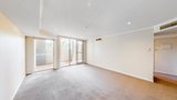 https://images.listonce.com.au/custom/160x/listings/t03127-beach-street-port-melbourne-vic-3207/077/01891077_img_05.jpg?lO05dbAMQa8
