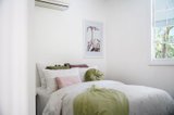 https://images.listonce.com.au/custom/160x/listings/taradale-vic-3447/959/01704959_img_04.jpg?PiFkSKvSIYI