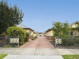 https://images.listonce.com.au/custom/160x/listings/unit-1293-torquay-road-grovedale-vic-3216/708/01699708_img_04.jpg?yBvlbdTl02s