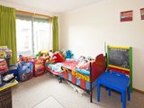 https://images.listonce.com.au/custom/160x/listings/unit-21-everett-close-herne-hill-vic-3218/530/01699530_img_08.jpg?LyHoYfZE8o0