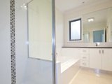 https://images.listonce.com.au/custom/160x/listings/unit-263-oakwood-crescent-waurn-ponds-vic-3216/461/01699461_img_03.jpg?Me5hK1OpCX0