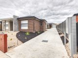 https://images.listonce.com.au/custom/160x/listings/unit-263-oakwood-crescent-waurn-ponds-vic-3216/461/01699461_img_11.jpg?devDxZegzX8