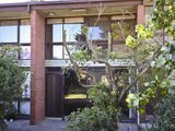https://images.listonce.com.au/custom/160x/listings/unit-91-holman-court-breakwater-vic-3219/670/01699670_img_06.jpg?XO05DLRM6Ik