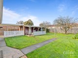 https://images.listonce.com.au/custom/160x/listings/wendouree-vic-3355/618/01576618_img_09.jpg?9hUsUyyYl1I