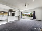 https://images.listonce.com.au/custom/160x/listings/wendouree-vic-3355/701/01576701_img_07.jpg?2o_hUTI63_Y