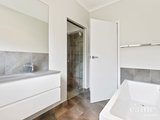 https://images.listonce.com.au/custom/160x/listings/wendouree-vic-3355/701/01576701_img_13.jpg?c9OT066DizI