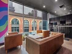 		
                1         Green         Street     CREMORNE