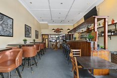 		
                158         High         Street     Kew