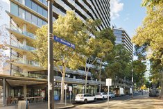 		
                16         Waterview         Walk     DOCKLANDS