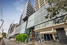 		
                201/9         Yarra         Street     SOUTH YARRA