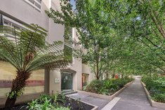 		
                209         Toorak         Road     SOUTH YARRA
