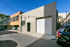 		
                24         Ellis         Street     SOUTH YARRA