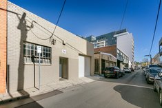 		
                24         Ellis         Street     SOUTH YARRA