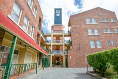 		
                28/255         Drummond         Street     CARLTON