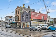 		
                30-32         Swan         Street     CREMORNE