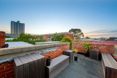 		
                325-327         Bank         Street     SOUTH MELBOURNE