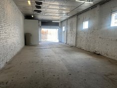 		
                34         Swan         Street     RICHMOND