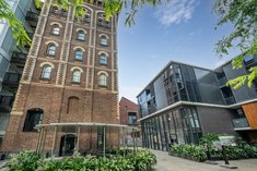 		
                4         Mansard         Lane     COLLINGWOOD