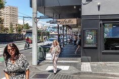 		
                423         Chapel         Street     SOUTH YARRA