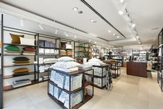 		
                454         Toorak         Road     Toorak