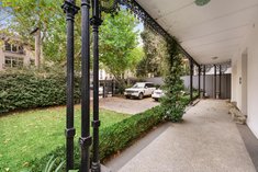 		
                48         Caroline         Street     SOUTH YARRA