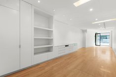 		
                570         Malvern         Road     PRAHRAN