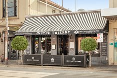 		
                570         Malvern         Road     PRAHRAN