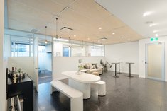 		
                585-587         Victoria         Street     ABBOTSFORD