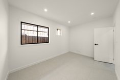 		
                586         Elgar         Road     BOX HILL NORTH