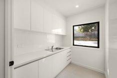 		
                586         Elgar         Road     BOX HILL NORTH