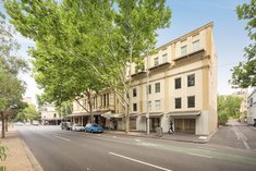 		
                68-70         Queensberry         Street     CARLTON