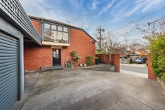 		
                684         Malvern         Road     PRAHRAN